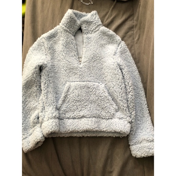 Furry Sweater! - Picture 2 of 2